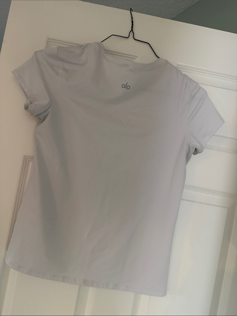 [alo] Alosoft Finesse Tee - White and Black - Picture 13 of 13